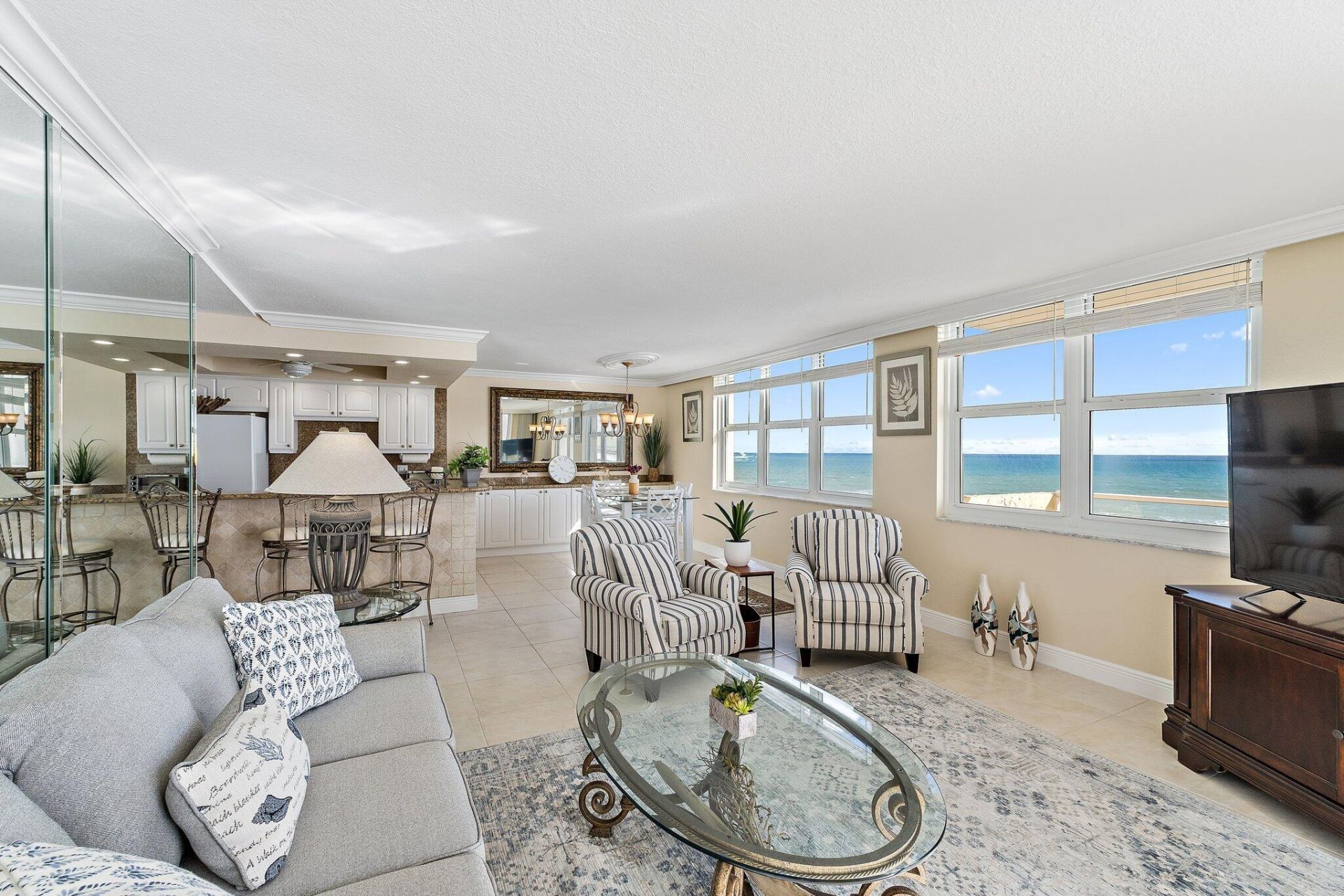 5440 N Ocean Drive, Unit 907, Singer Island, FL 33404 Photo