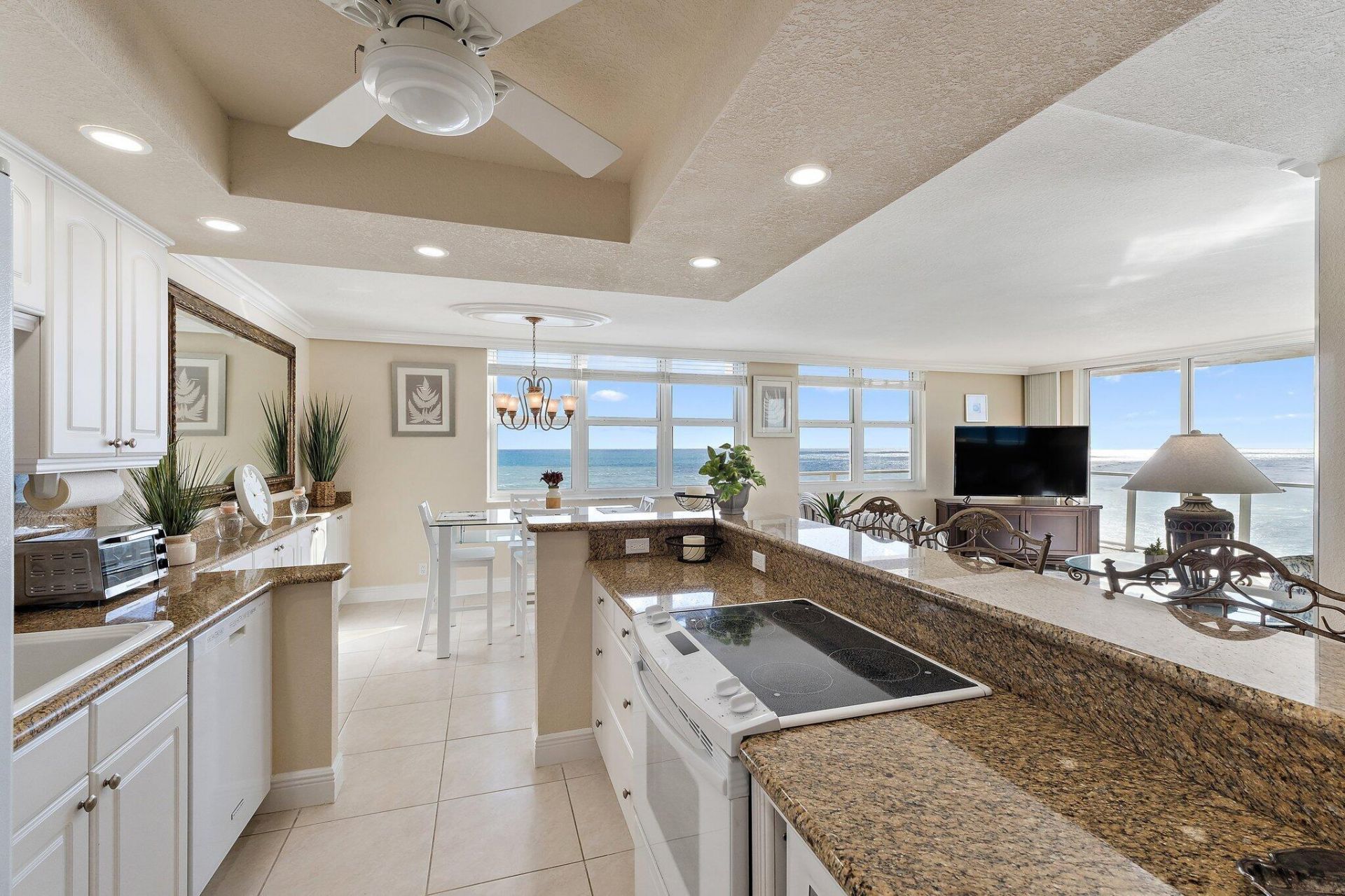 5440 N Ocean Drive, Unit 907, Singer Island, FL 33404 Photo