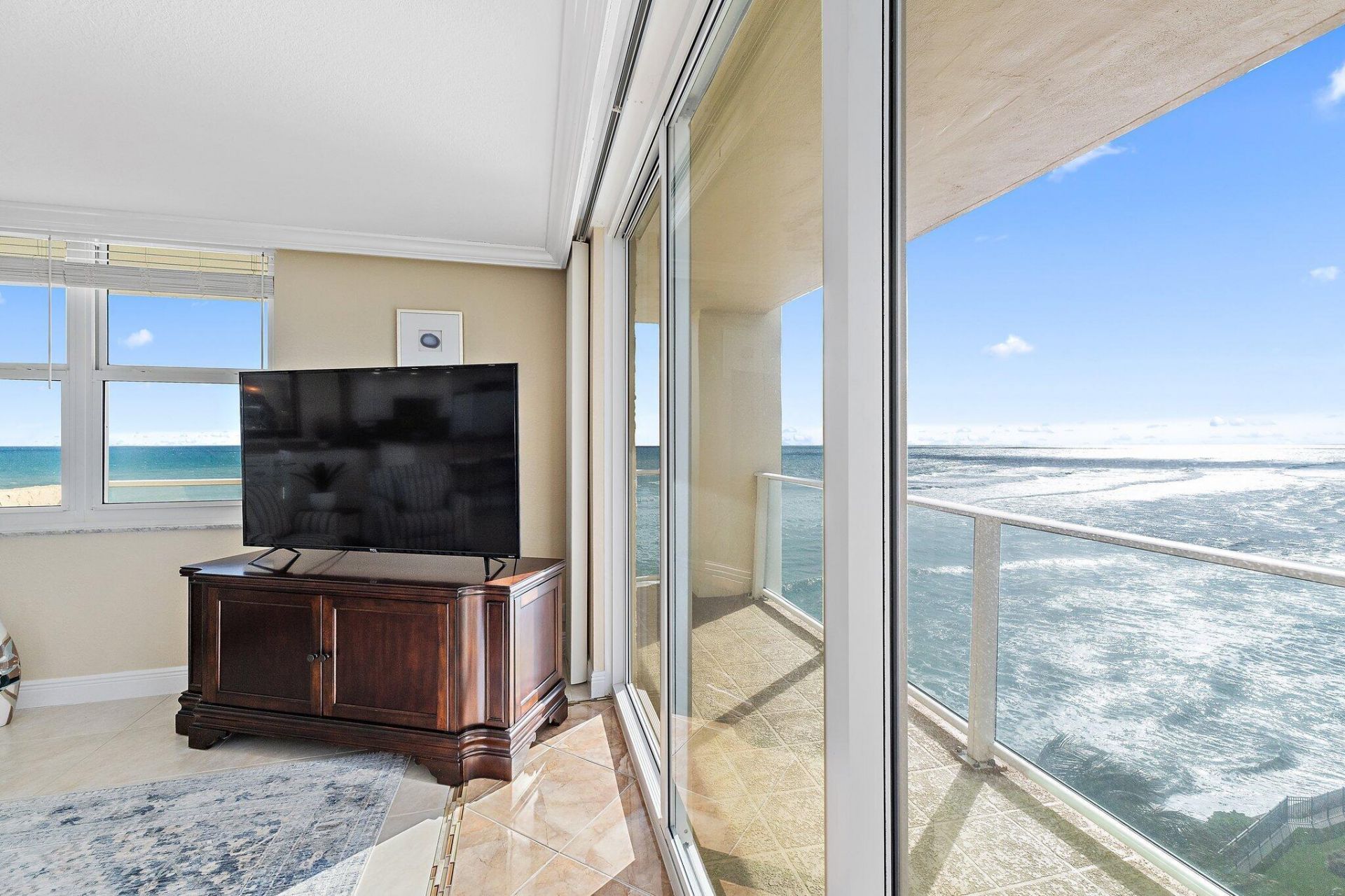 5440 N Ocean Drive, Unit 907, Singer Island, FL 33404 Photo