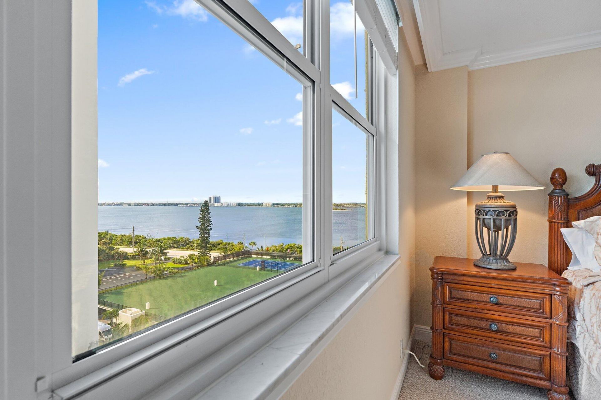 5440 N Ocean Drive, Unit 907, Singer Island, FL 33404 Photo