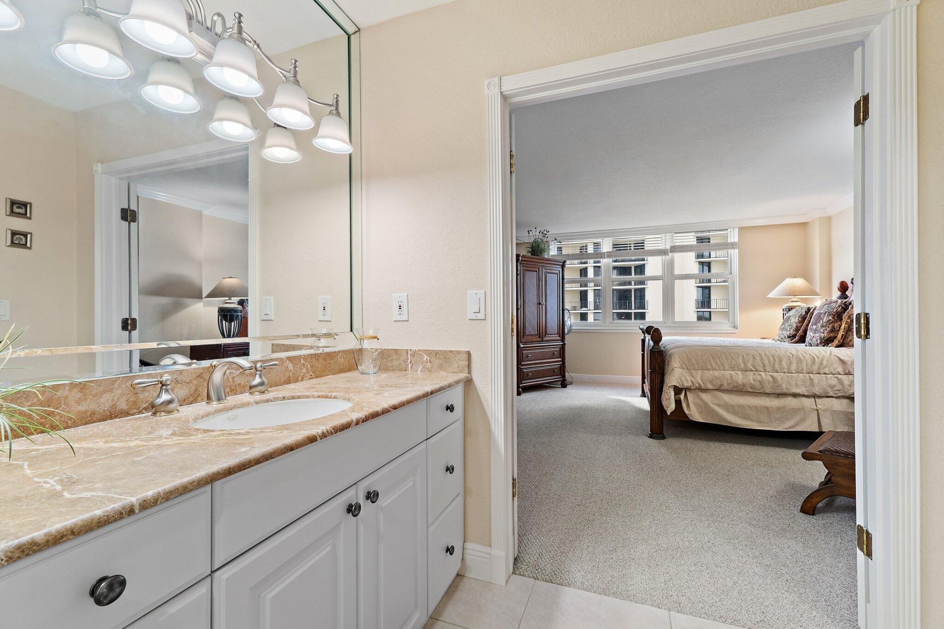 5440 N Ocean Drive, Unit 907, Singer Island, FL 33404 Photo