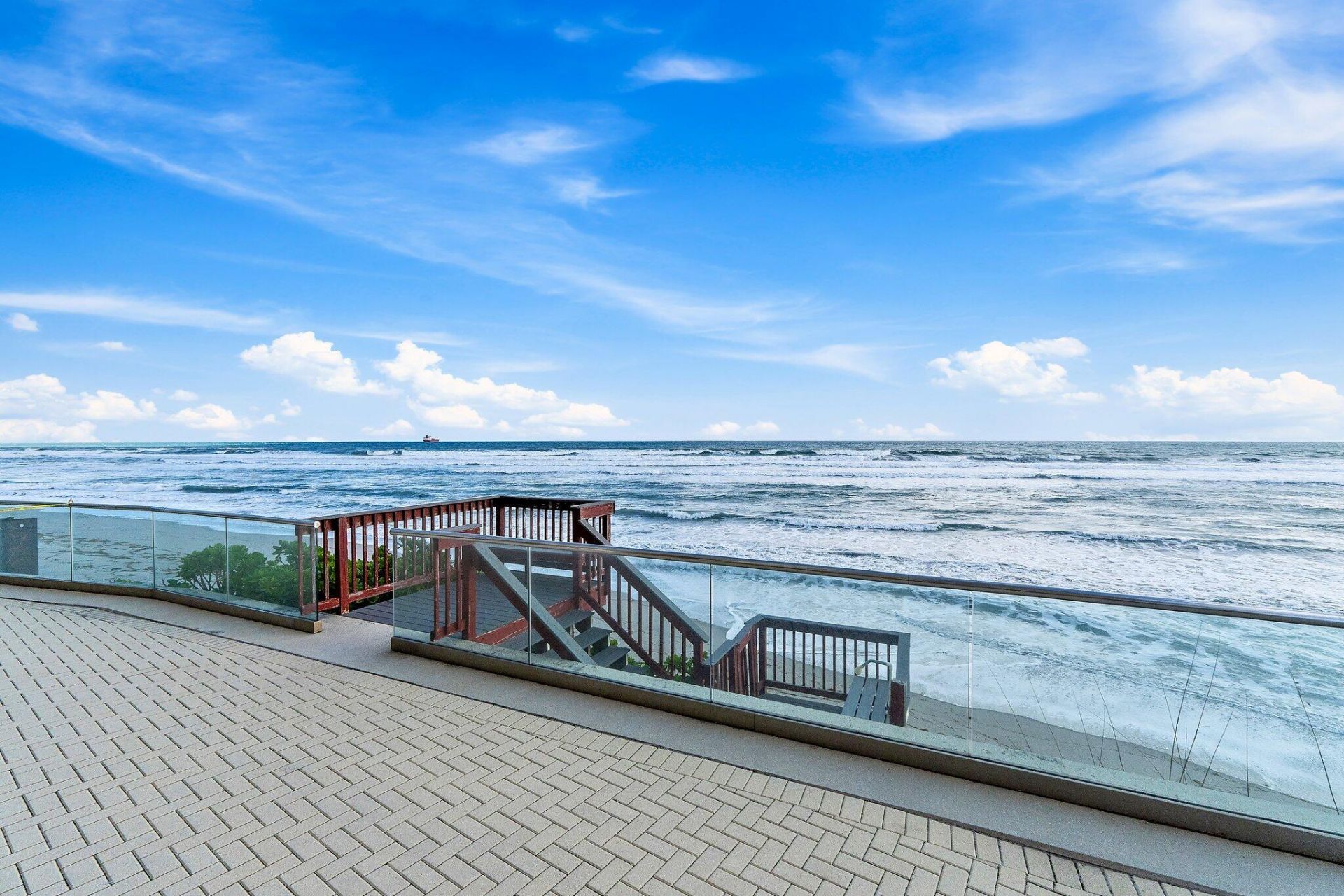 5440 N Ocean Drive, Unit 907, Singer Island, FL 33404 Photo