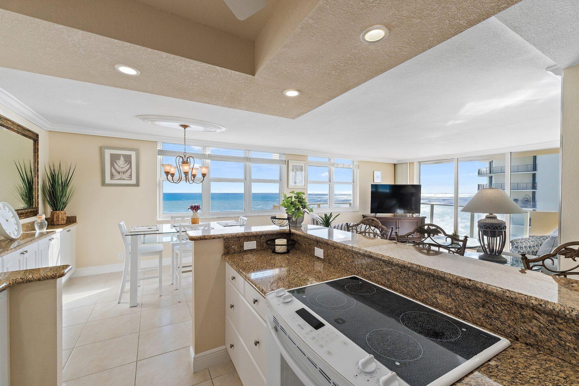 5440 N Ocean Drive, Unit 907, Singer Island, FL 33404 Photo