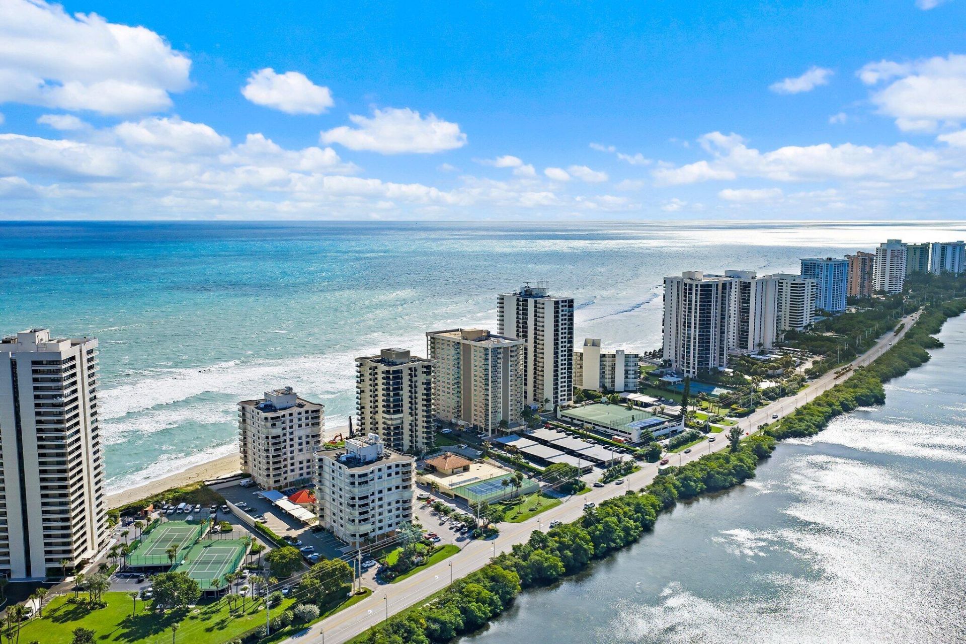 5440 N Ocean Drive, Unit 907, Singer Island, FL 33404 Photo