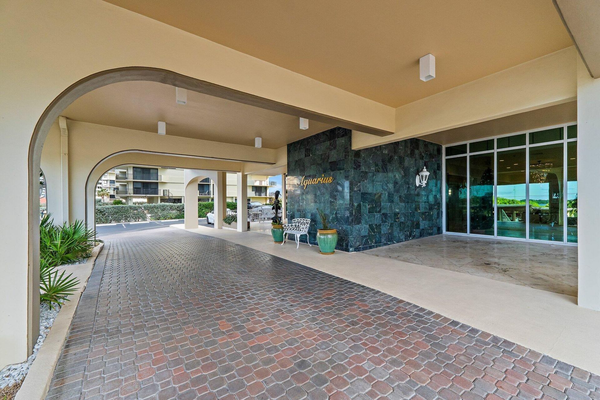 5440 N Ocean Drive, Unit 907, Singer Island, FL 33404 Photo