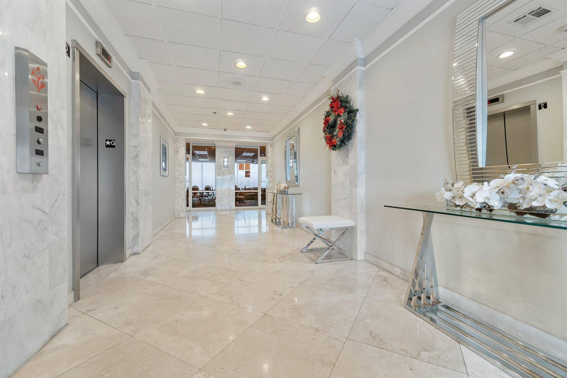 5440 N Ocean Drive, Unit 907, Singer Island, FL 33404 Photo