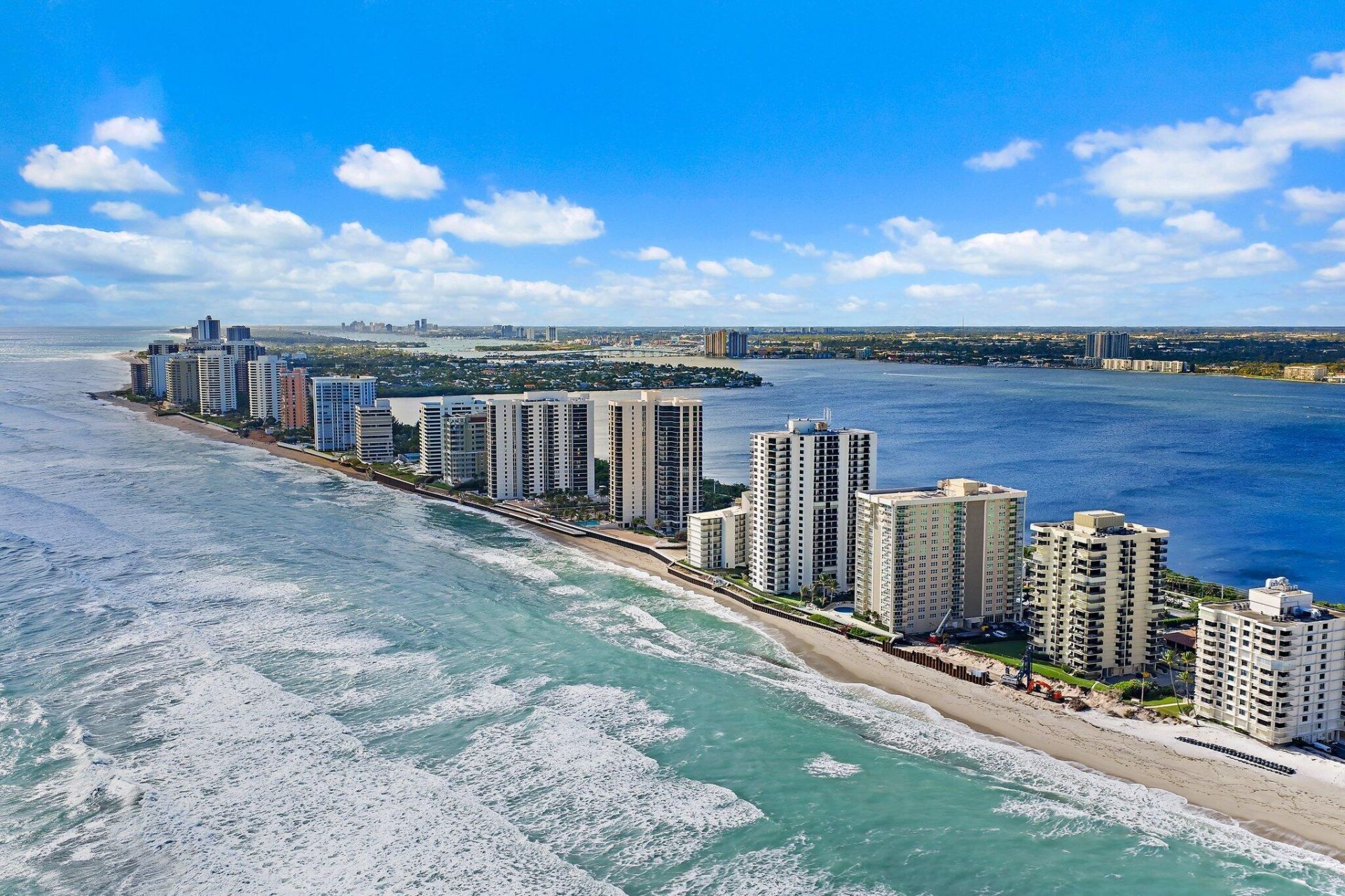 5440 N Ocean Drive, Unit 907, Singer Island, FL 33404 Photo