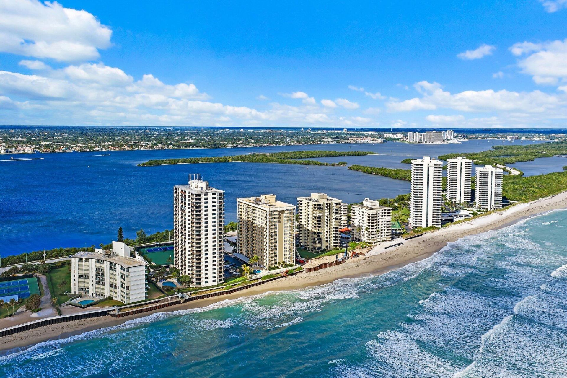 5440 N Ocean Drive, Unit 907, Singer Island, FL 33404 Photo