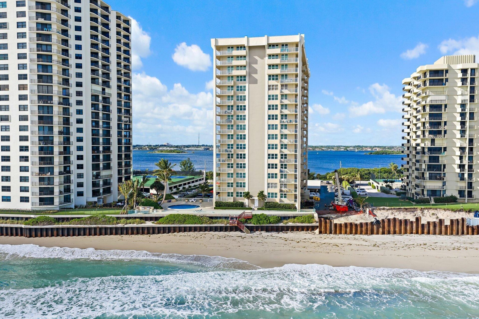 5440 N Ocean Drive, Unit 907, Singer Island, FL 33404 Photo