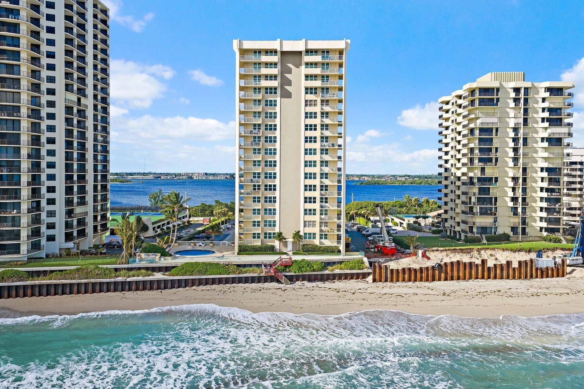 5440 N Ocean Drive, Unit 907, Singer Island, FL 33404 Photo