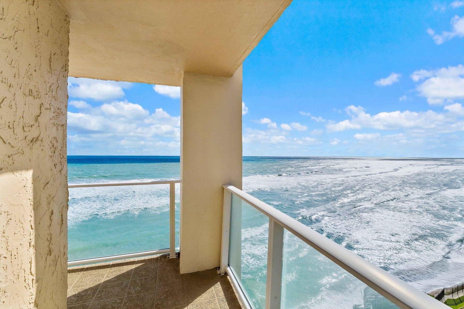 5440 N Ocean Drive, Unit 907, Singer Island, FL 33404 Photo