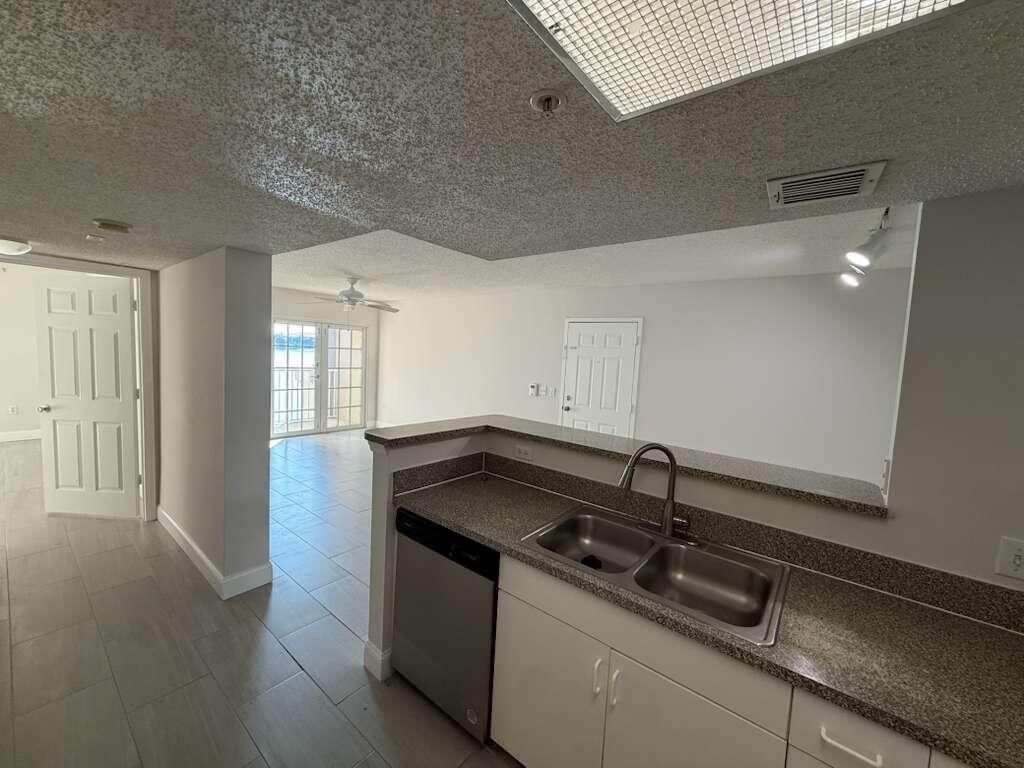 5035 Wiles Road, Unit 206, Coconut Creek, FL 33073 Photo