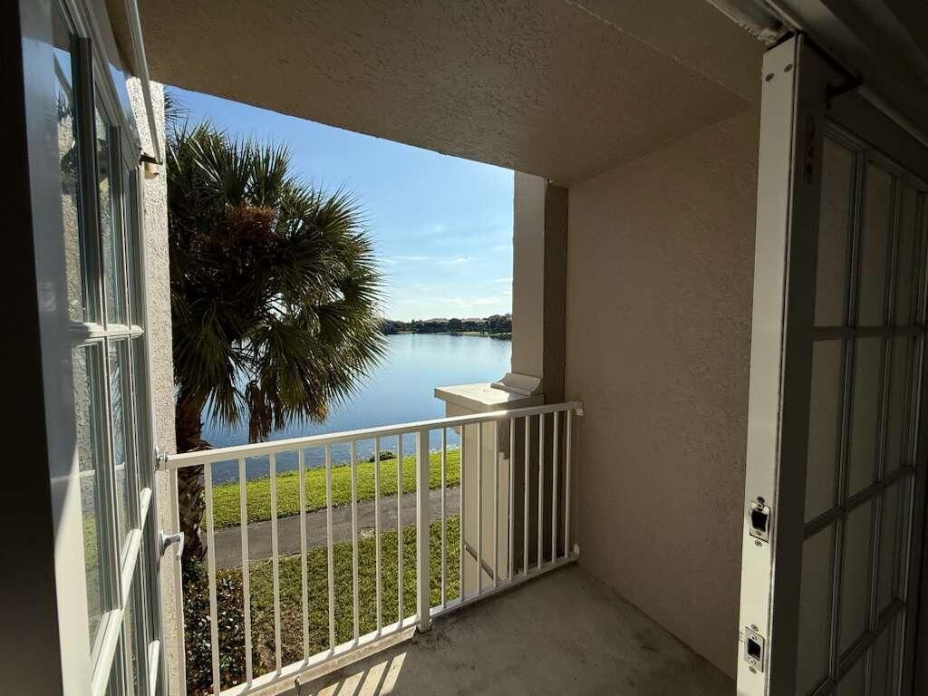 5035 Wiles Road, Unit 206, Coconut Creek, FL 33073 Photo