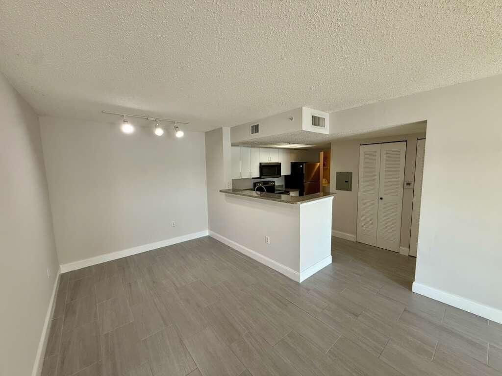 5035 Wiles Road, Unit 206, Coconut Creek, FL 33073 Photo