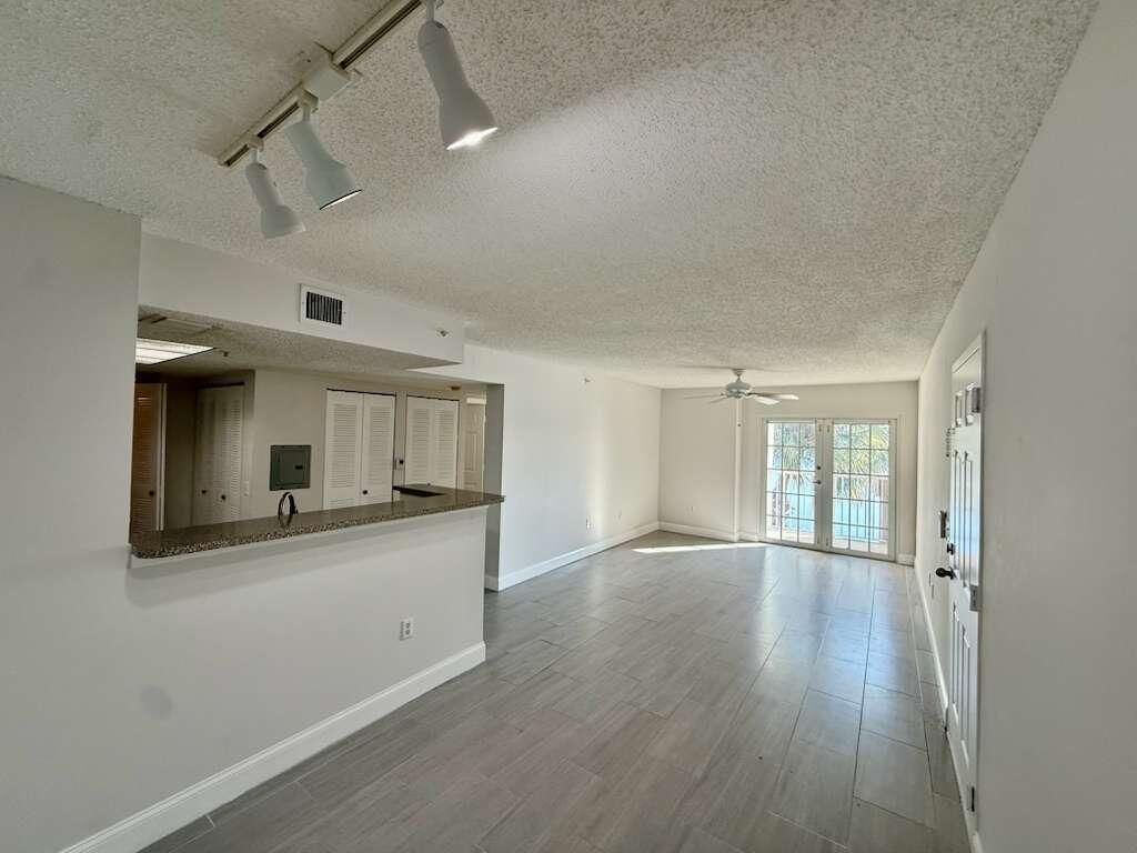 5035 Wiles Road, Unit 206, Coconut Creek, FL 33073 Photo