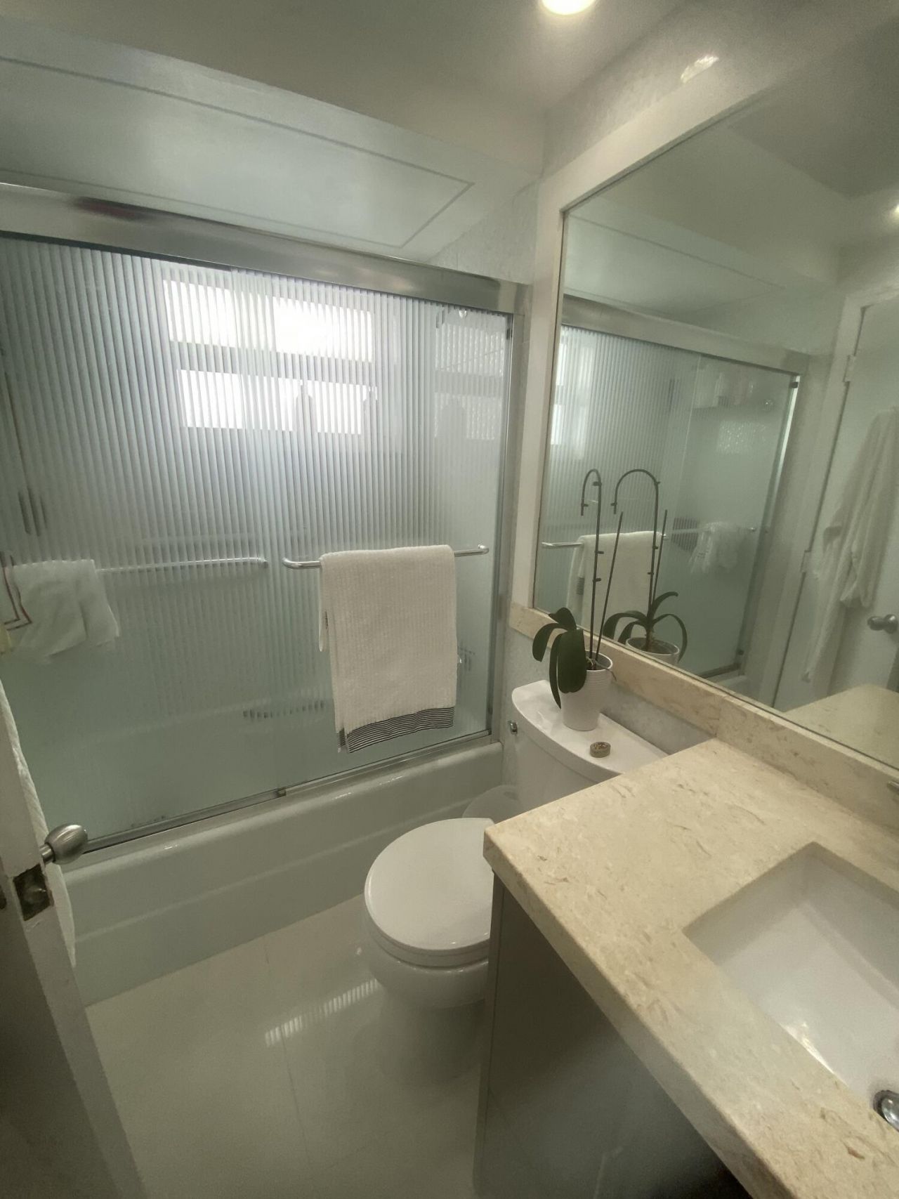 1500 S Ocean Boulevard, Unit 608, Lauderdale by the Sea, FL 33062 Photo