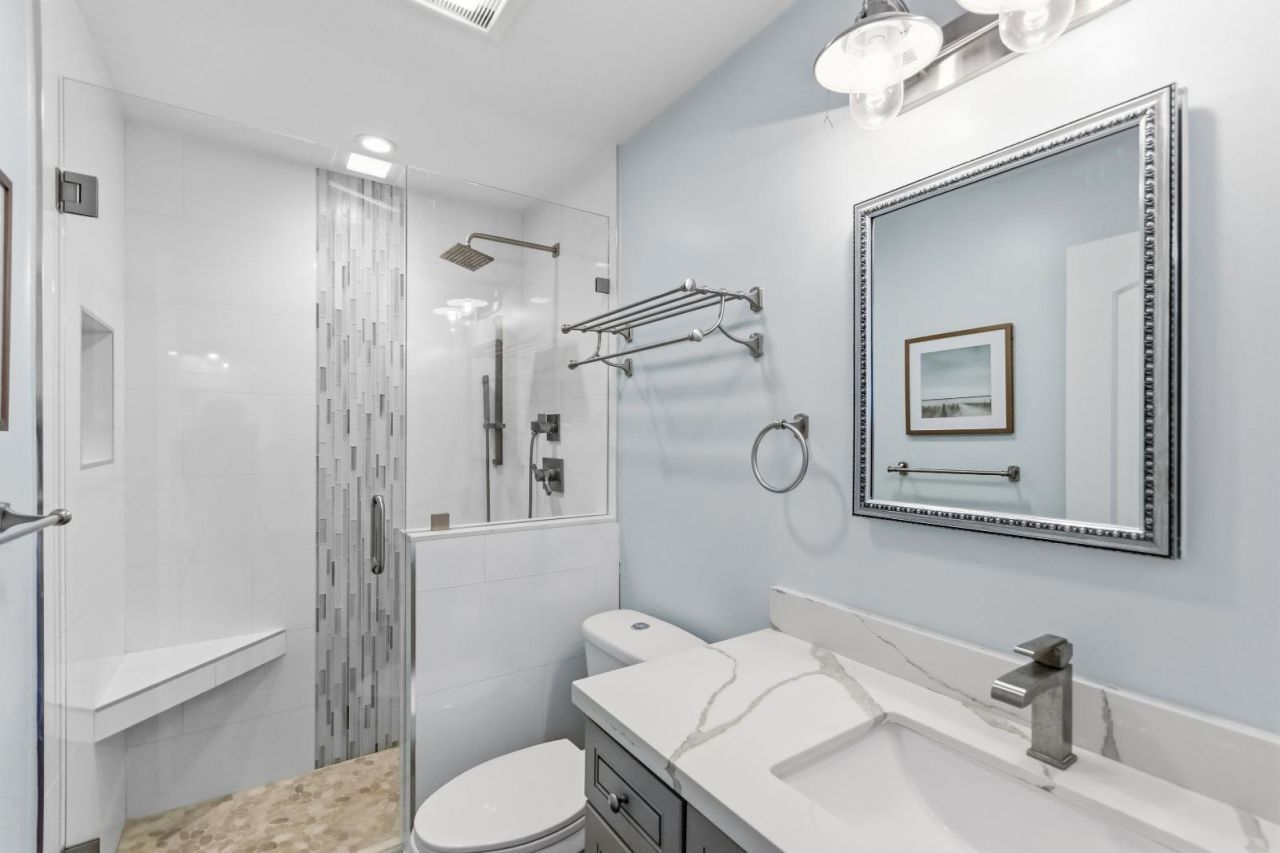 109 Wettaw Lane, Unit 203, North Palm Beach, FL 33408 Photo