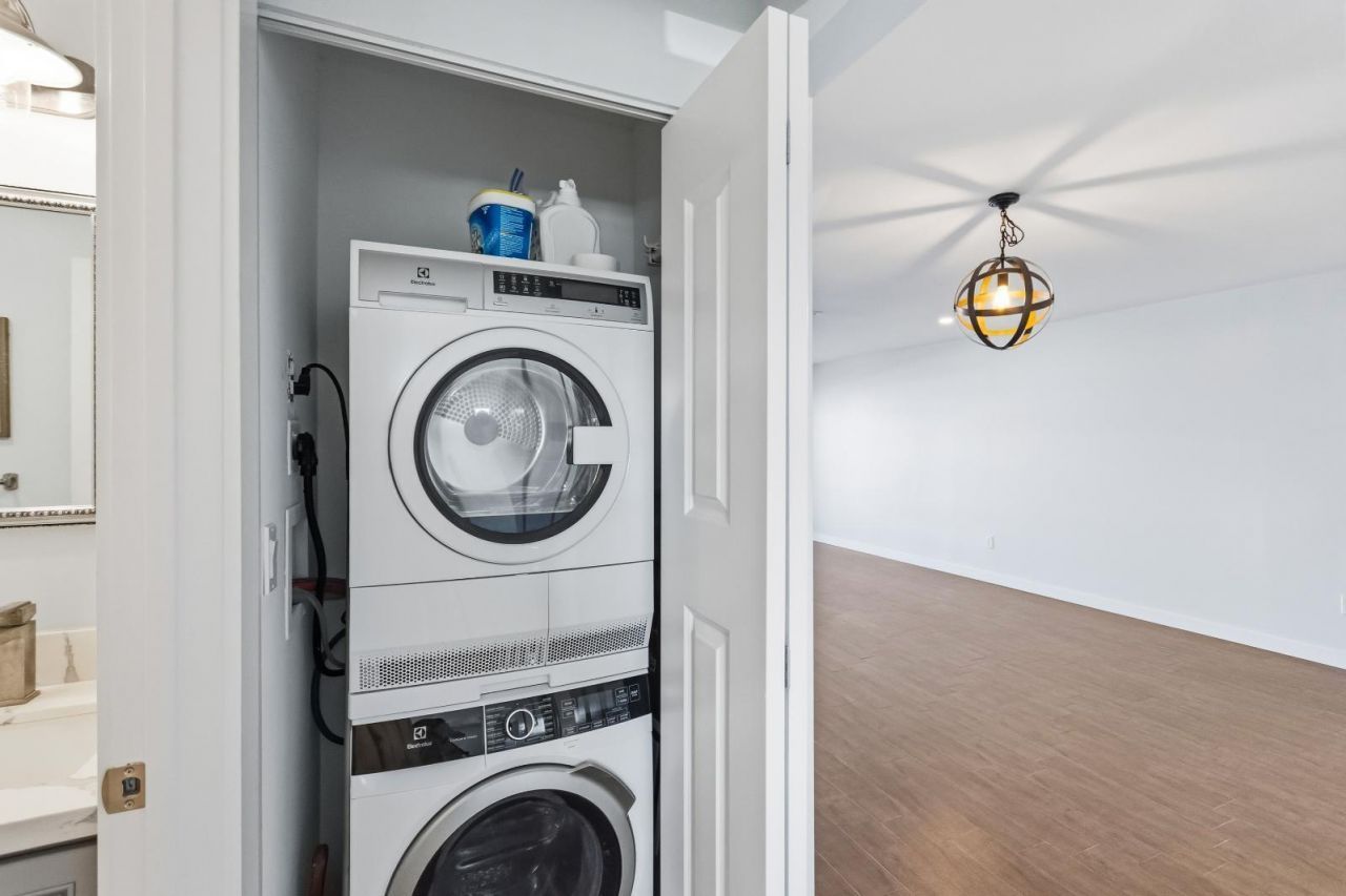 109 Wettaw Lane, Unit 203, North Palm Beach, FL 33408 Photo