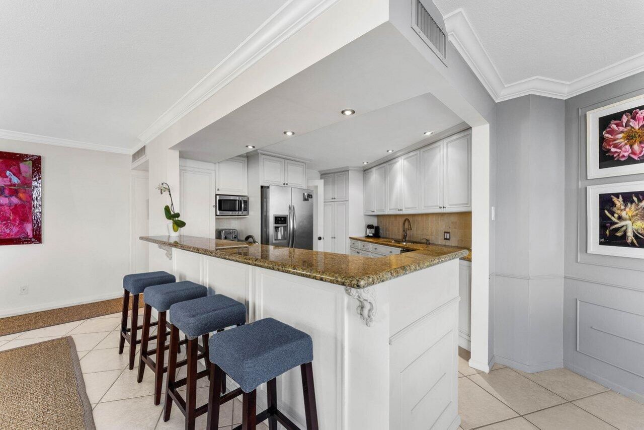 5420 N Ocean Drive, Unit 1605, Singer Island, FL 33404 Photo