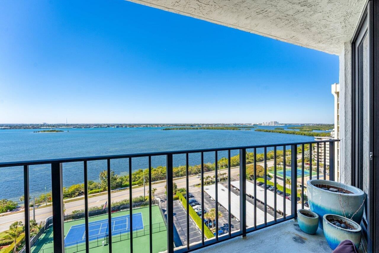 5420 N Ocean Drive, Unit 1605, Singer Island, FL 33404 Photo