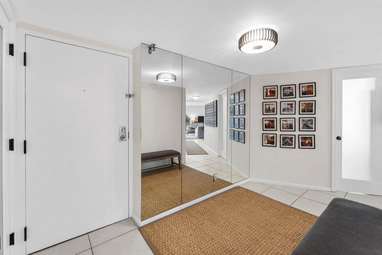 5420 N Ocean Drive, Unit 1605, Singer Island, FL 33404 Photo