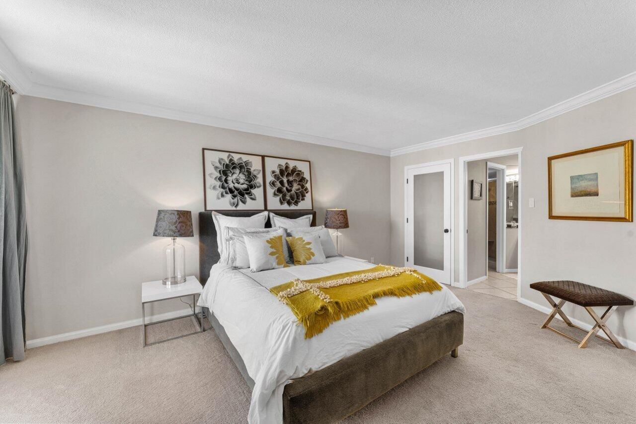 5420 N Ocean Drive, Unit 1605, Singer Island, FL 33404 Photo