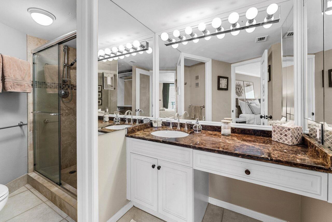 5420 N Ocean Drive, Unit 1605, Singer Island, FL 33404 Photo