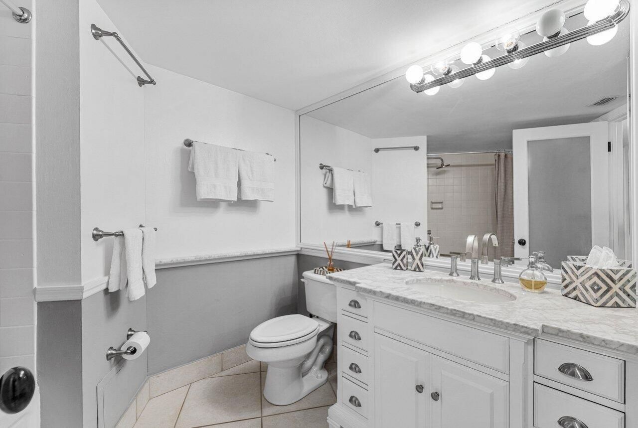 5420 N Ocean Drive, Unit 1605, Singer Island, FL 33404 Photo