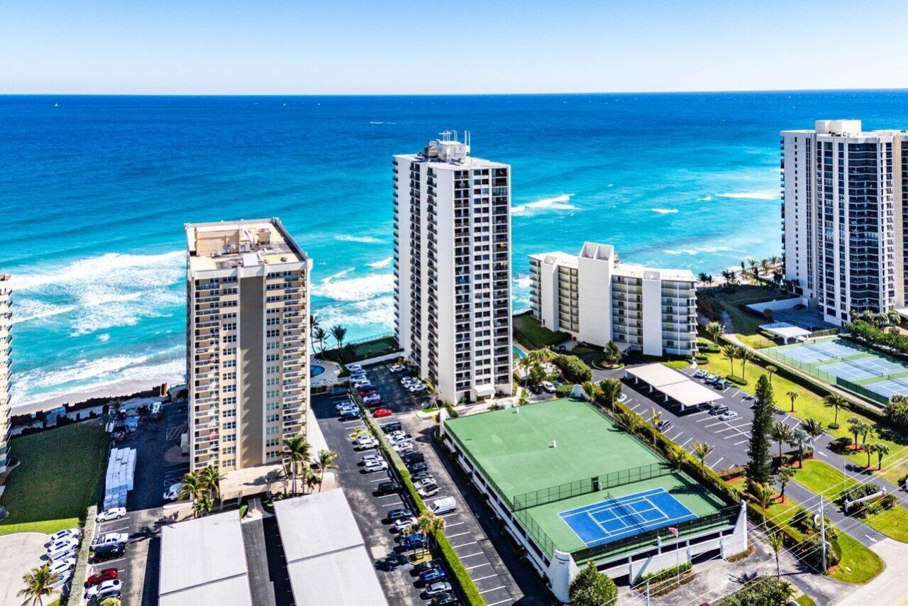 5420 N Ocean Drive, Unit 1605, Singer Island, FL 33404 Photo