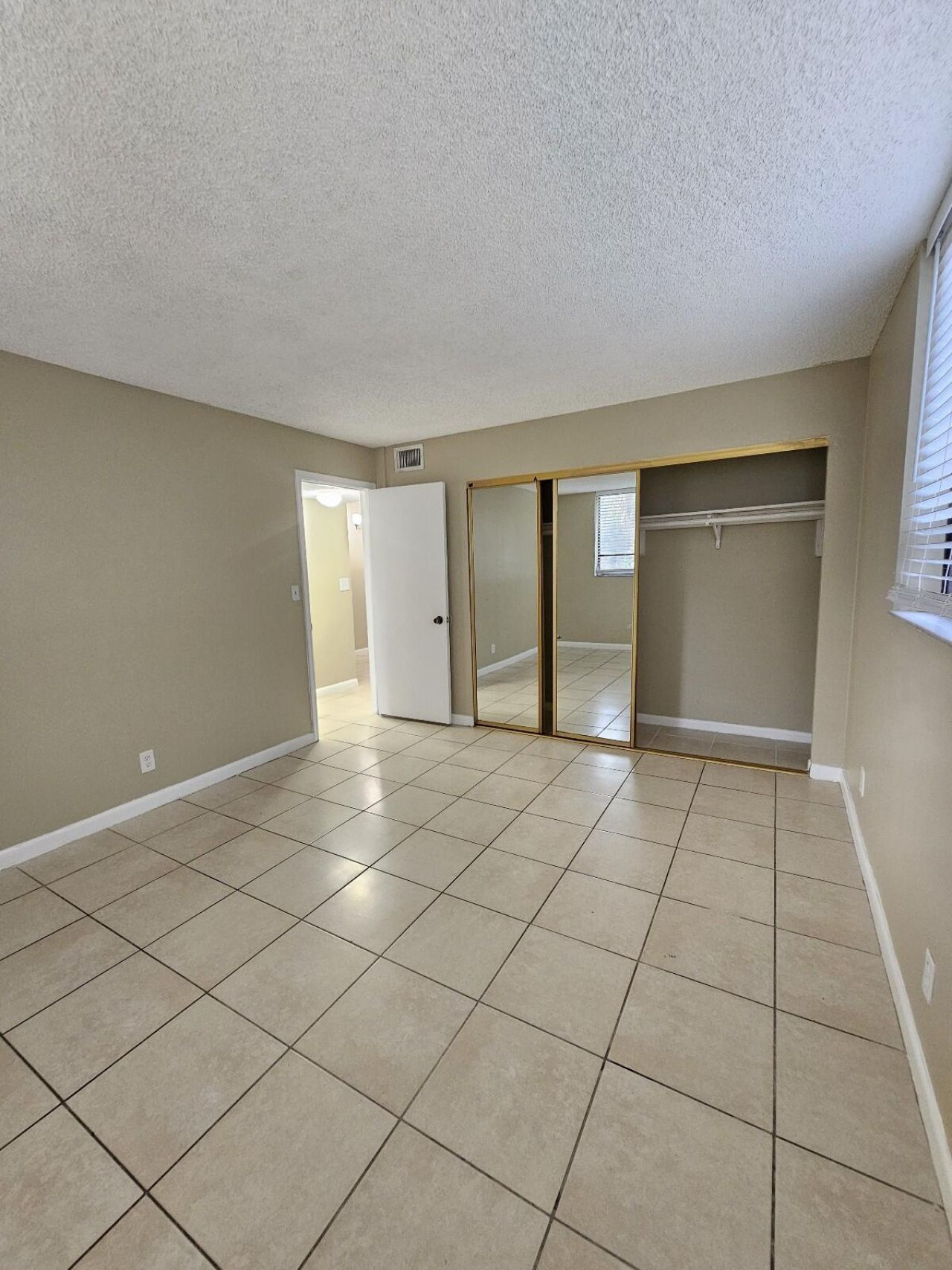 1720 N Congress Avenue, Unit 207, West Palm Beach, FL 33401 Photo