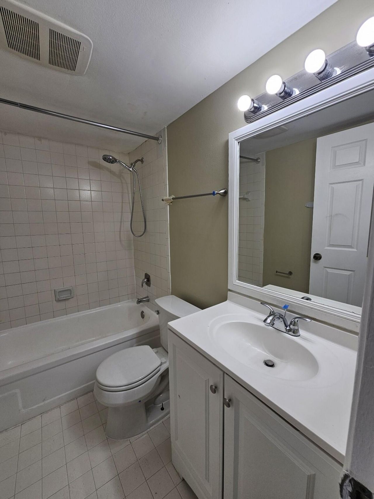 1720 N Congress Avenue, Unit 207, West Palm Beach, FL 33401 Photo