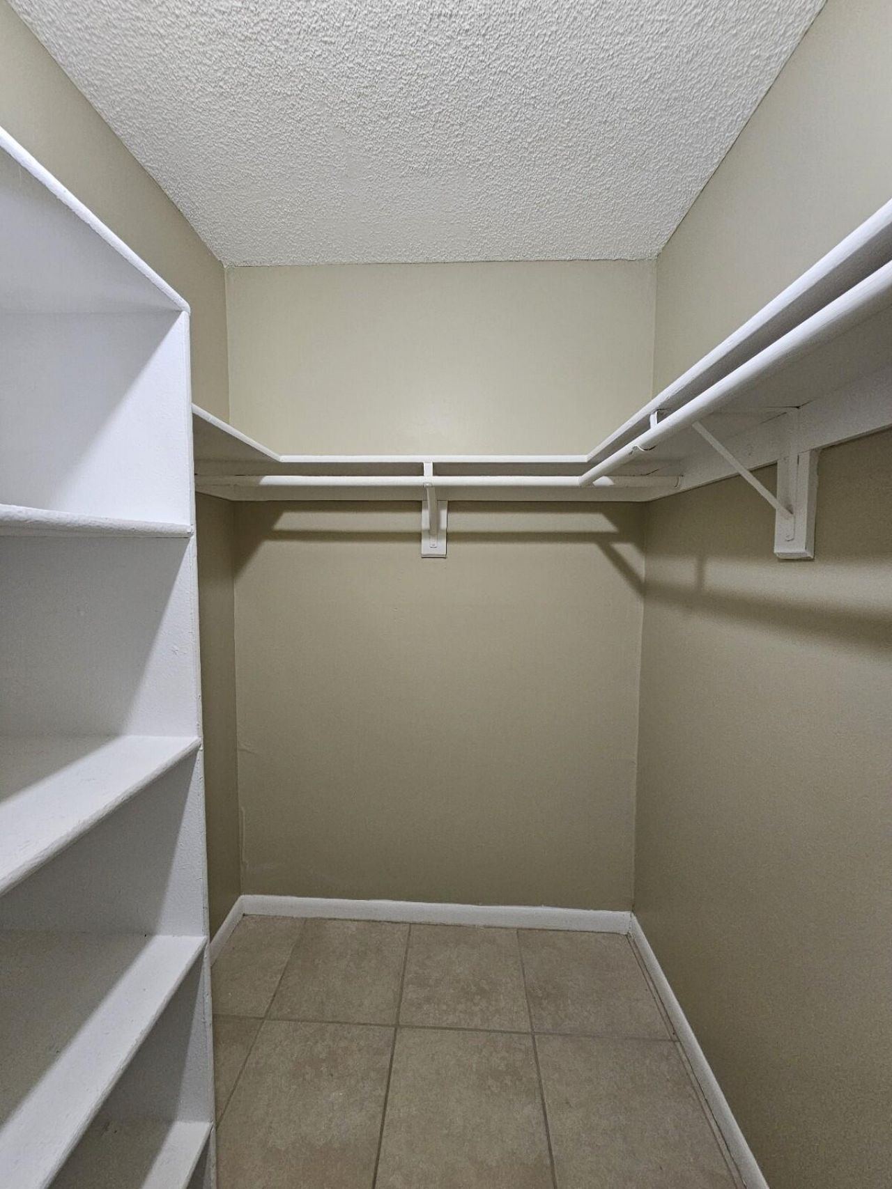 1720 N Congress Avenue, Unit 207, West Palm Beach, FL 33401 Photo