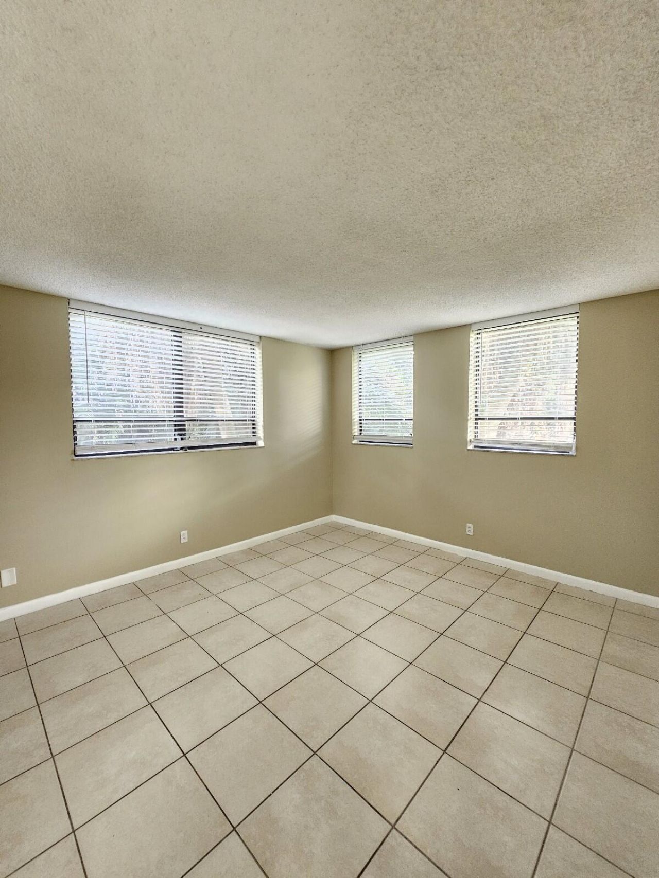 1720 N Congress Avenue, Unit 207, West Palm Beach, FL 33401 Photo