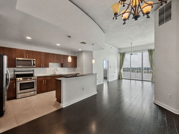 300 S Australian Avenue, Unit 1606, West Palm Beach, FL 33401