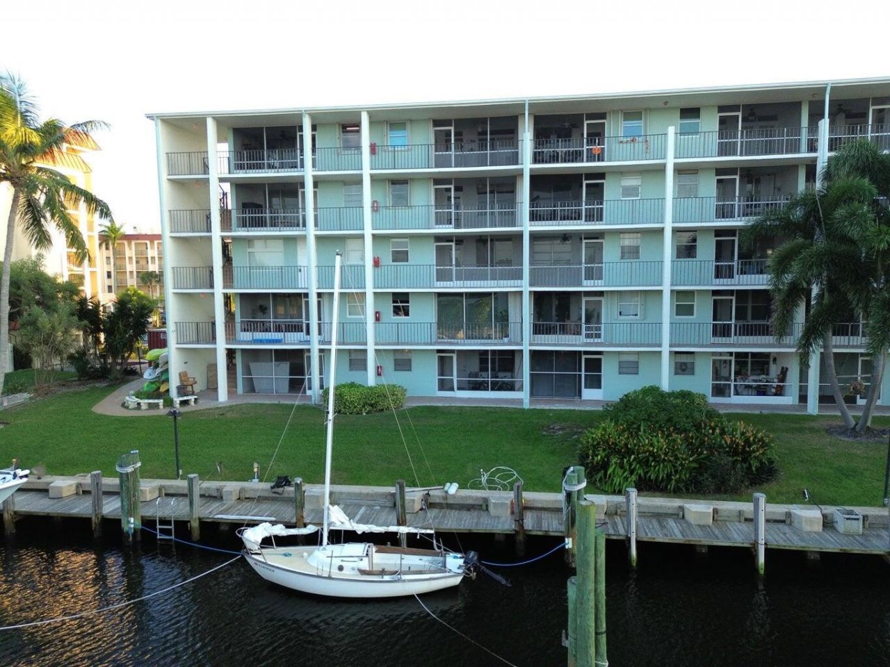109 Paradise Harbour Boulevard, Unit 414, North Palm Beach, FL 33408 Photo