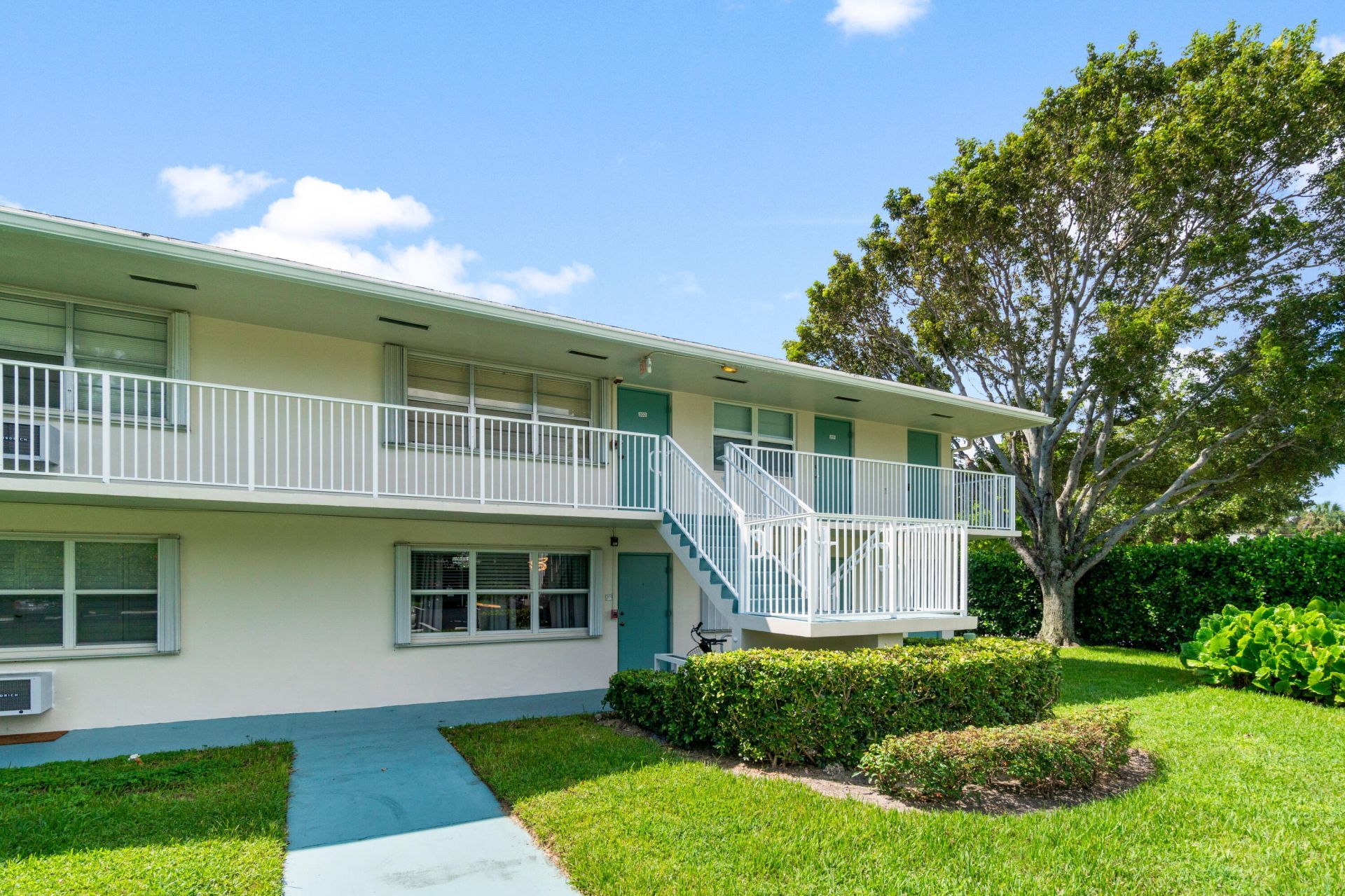 340 Horizons W, Unit 102, Boynton Beach, FL 33435 Photo