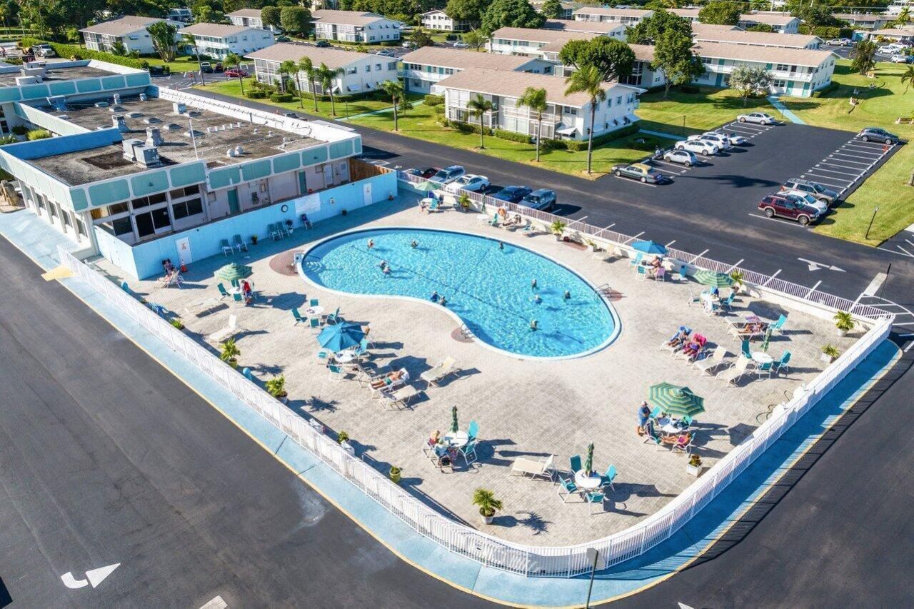 340 Horizons W, Unit 102, Boynton Beach, FL 33435 Photo