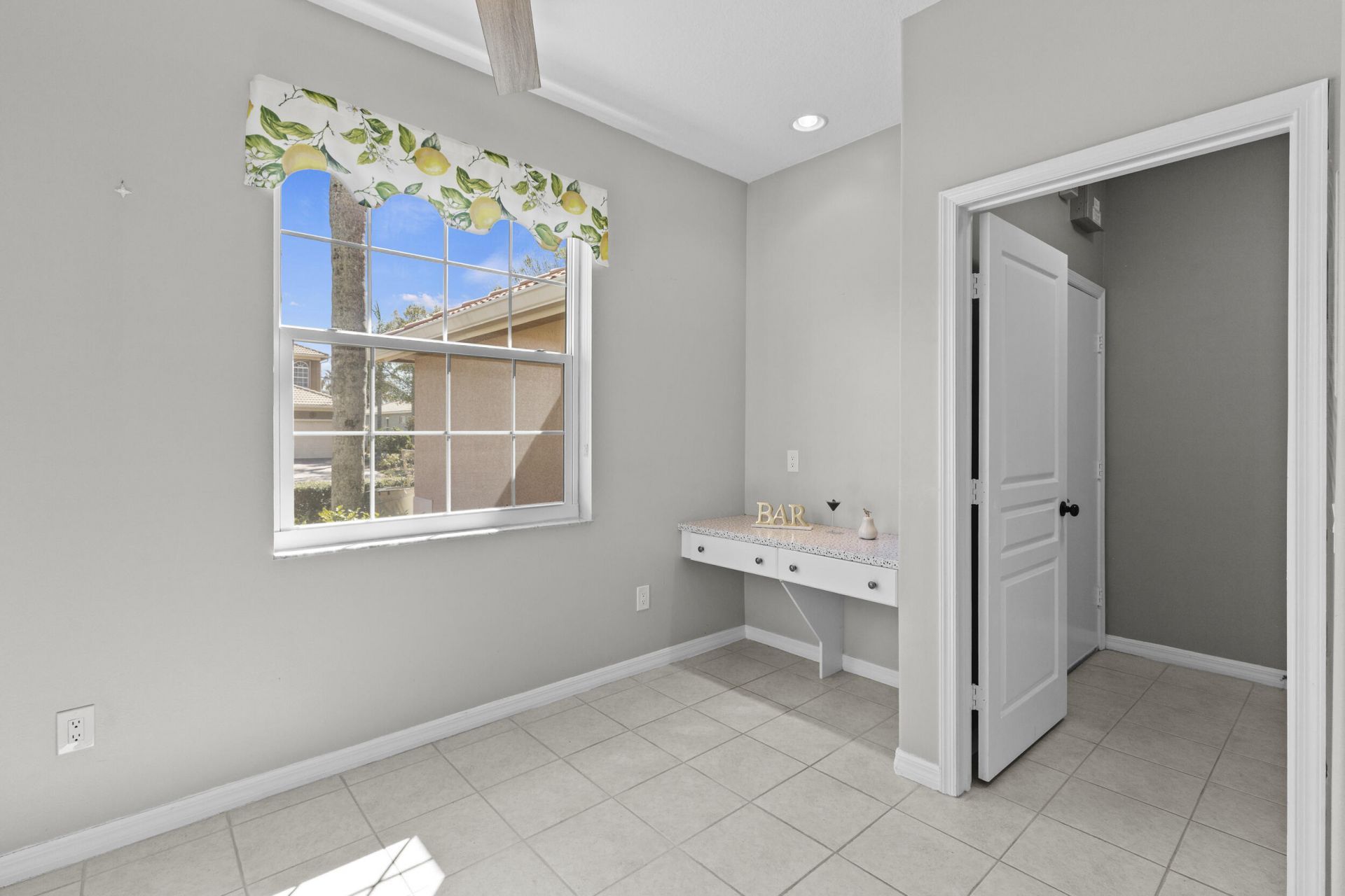 508 NW Waverly Circle, Port Saint Lucie, FL 34983 Photo