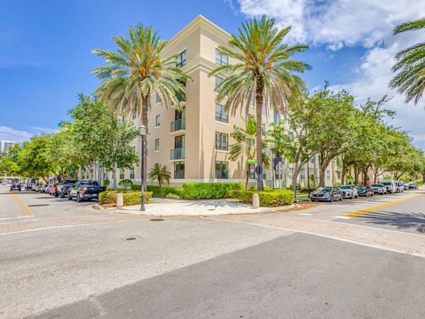 630 S Sapodilla Avenue, Unit 112, West Palm Beach, FL 33401