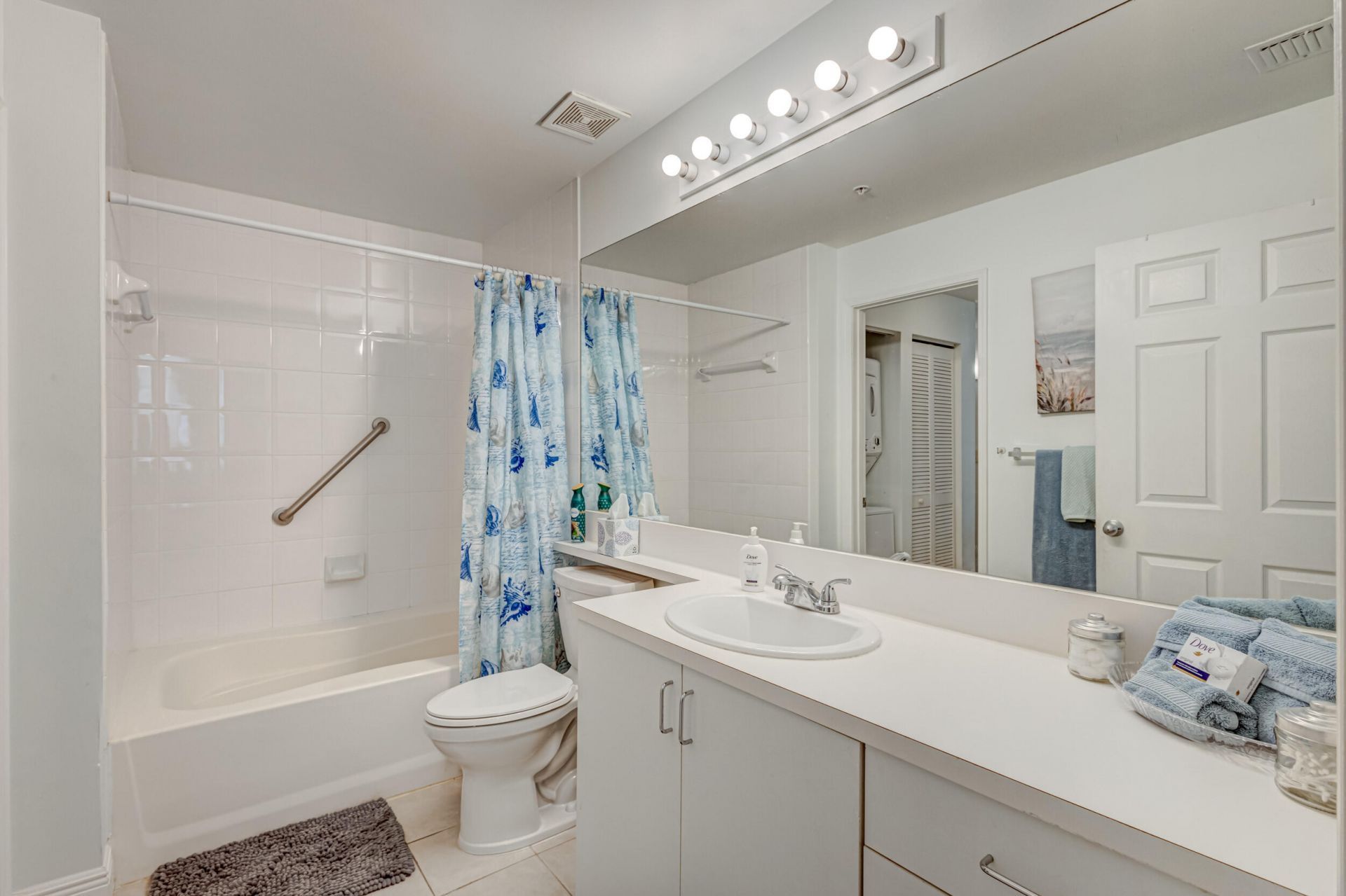 630 S Sapodilla Avenue, Unit 112, West Palm Beach, FL 33401 Photo