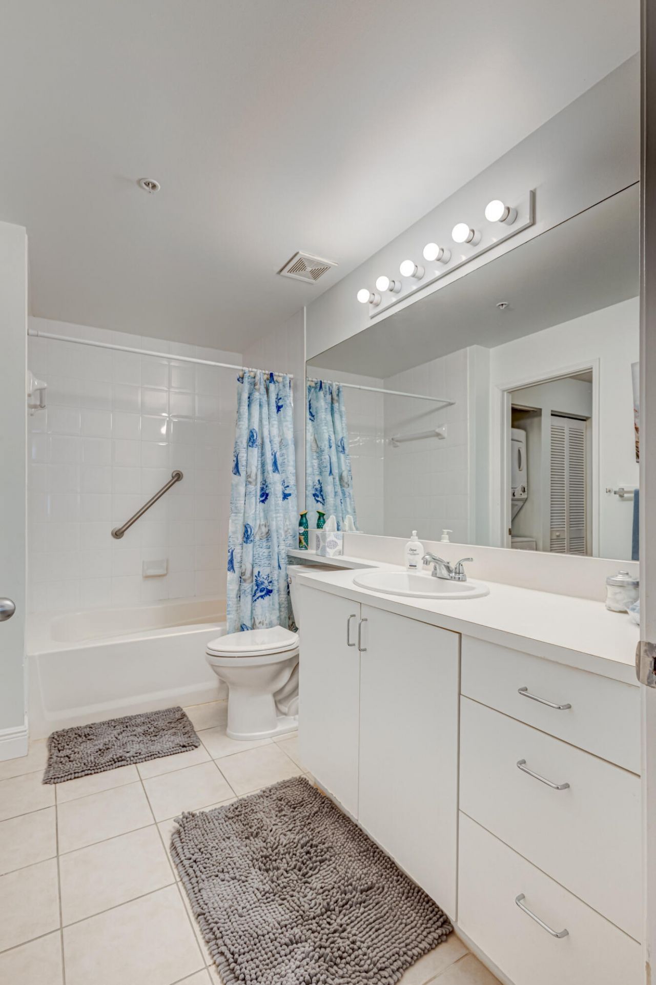 630 S Sapodilla Avenue, Unit 112, West Palm Beach, FL 33401 Photo