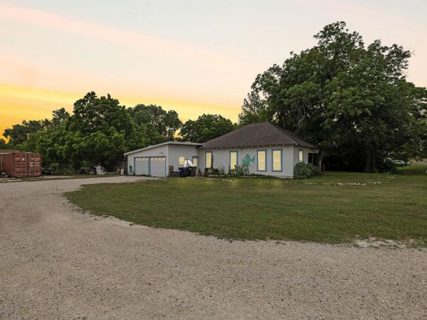 103 E Willis ST, Leander, TX 78641