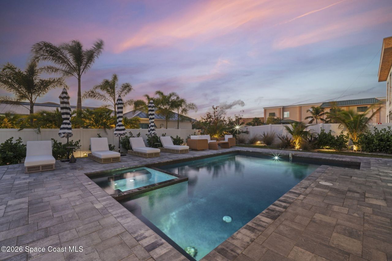 2050 S Atlantic Avenue , Cocoa Beach, FL 32931 Photo