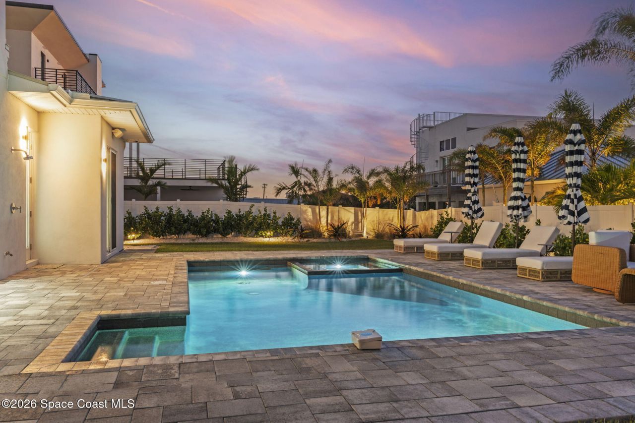 2050 S Atlantic Avenue , Cocoa Beach, FL 32931 Photo