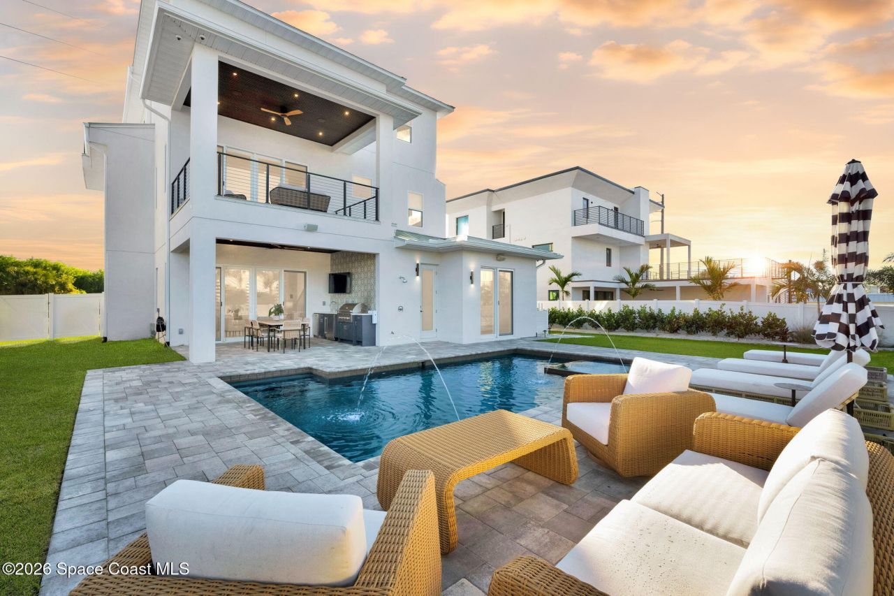 2050 S Atlantic Avenue , Cocoa Beach, FL 32931 Photo