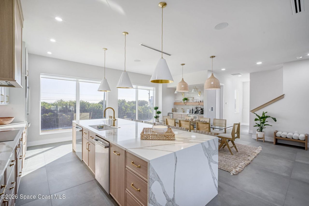 2050 S Atlantic Avenue , Cocoa Beach, FL 32931 Photo