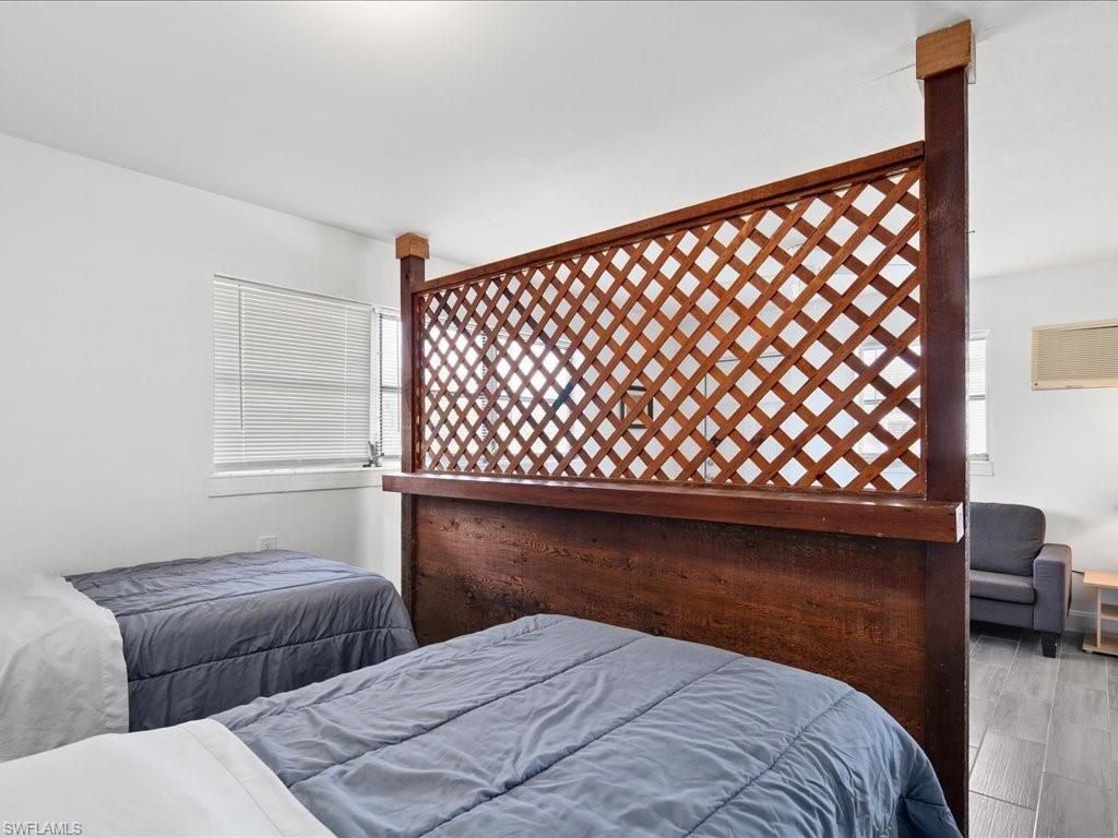 107 East Ave , Goodland, FL 34140 Photo