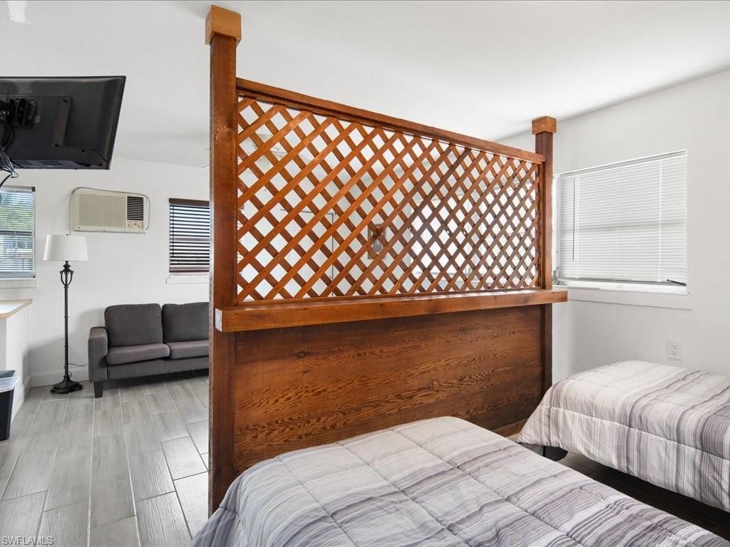 107 East Ave , Goodland, FL 34140 Photo