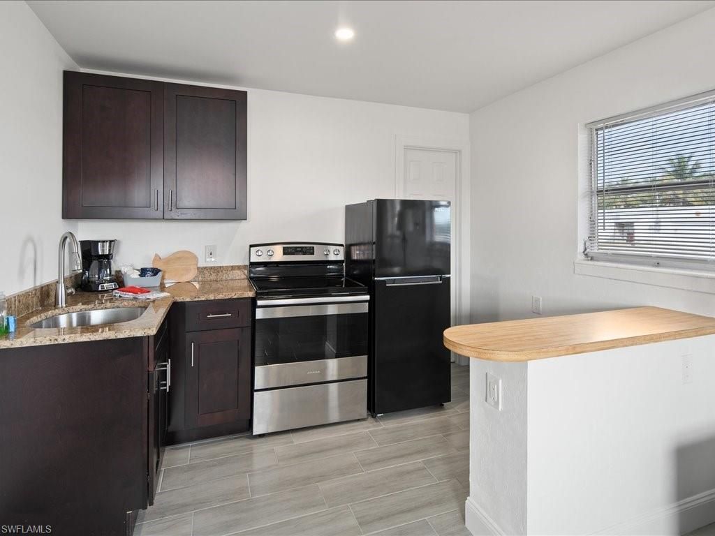 107 East Ave , Goodland, FL 34140 Photo