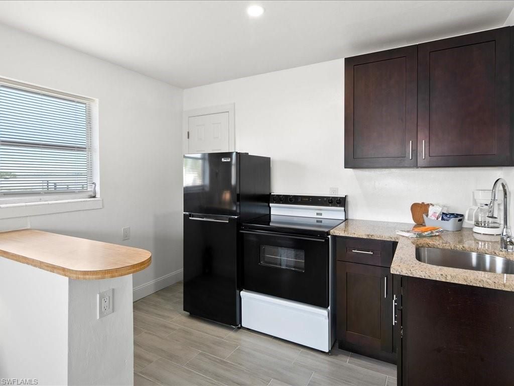 107 East Ave , Goodland, FL 34140 Photo